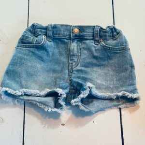 Cat & Jack Denim Cut Offs Size 6/7